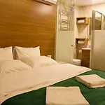 Musk Hotel