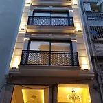 Musk Hotel