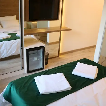 Musk Hotel